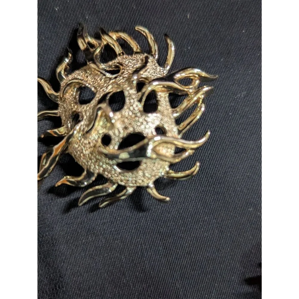 Vintage Sarah Coventry Gold-Tone Sea Urchin‎ Brooch & Clip-On Earrings Set